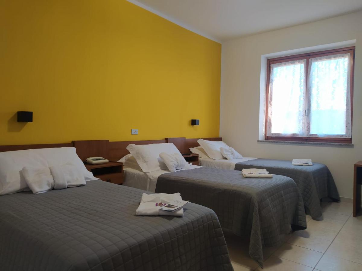 Hotel Baiardo Romagnano Sesia Екстер'єр фото