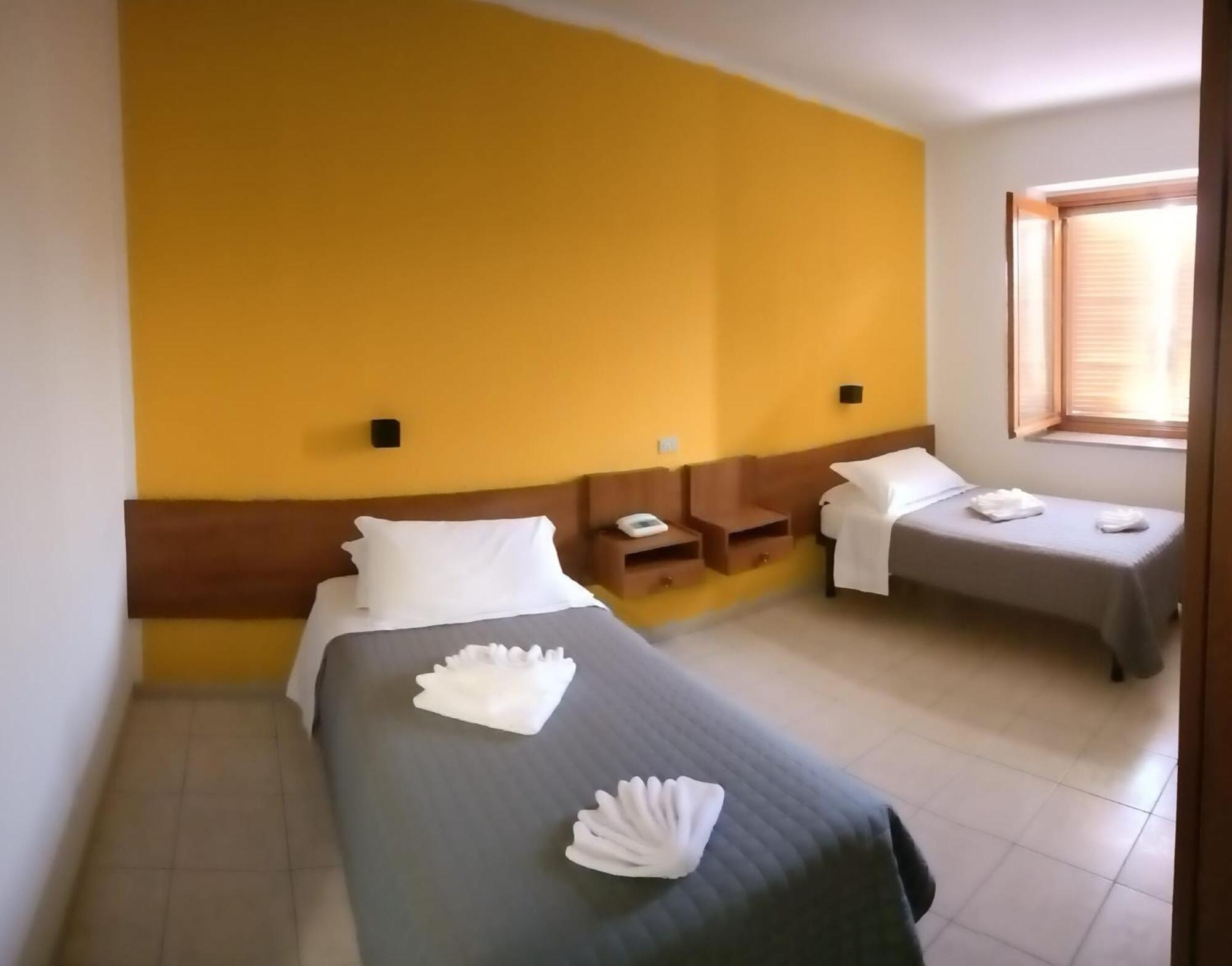 Hotel Baiardo Romagnano Sesia Екстер'єр фото
