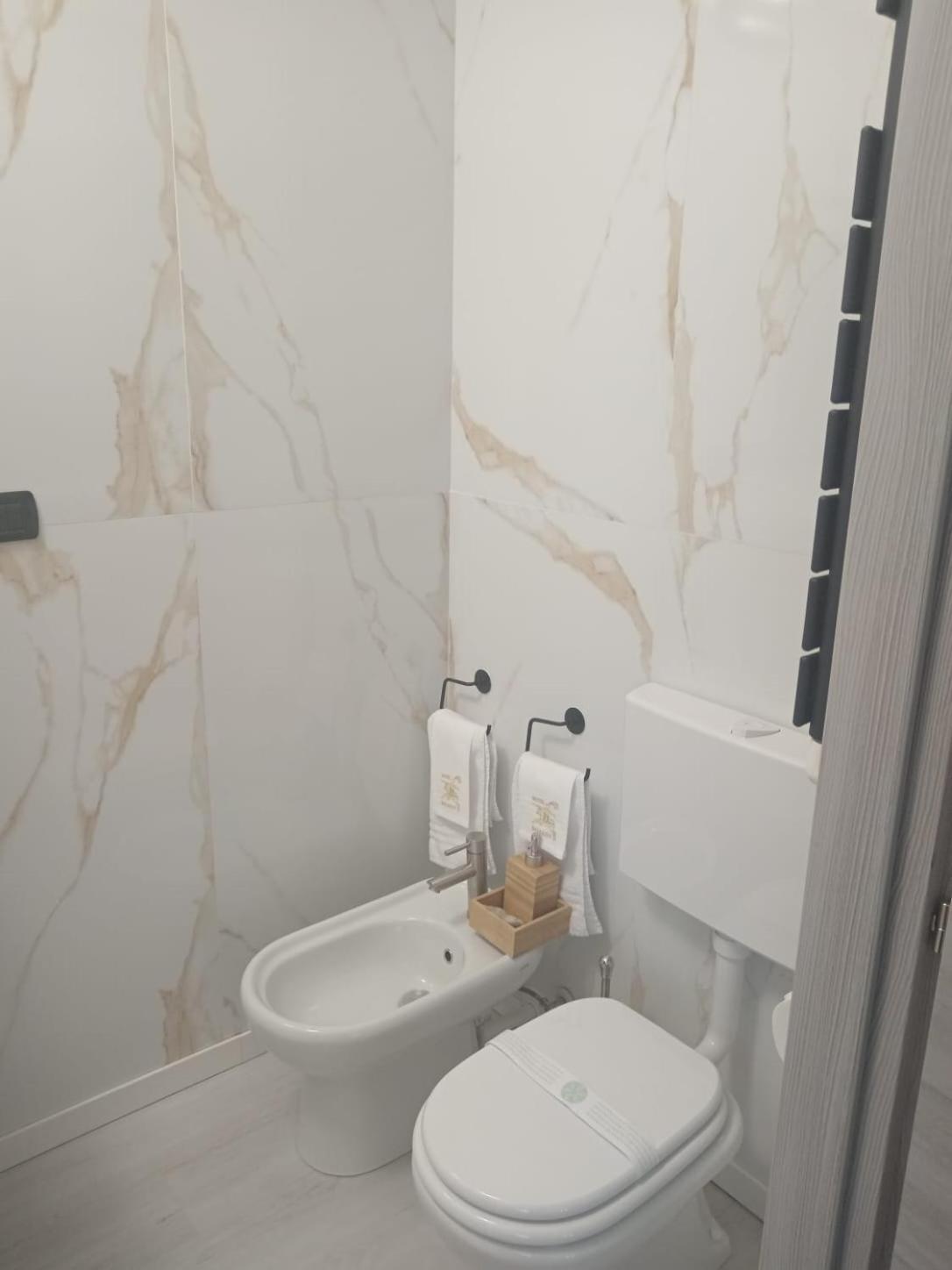 Hotel Baiardo Romagnano Sesia Екстер'єр фото