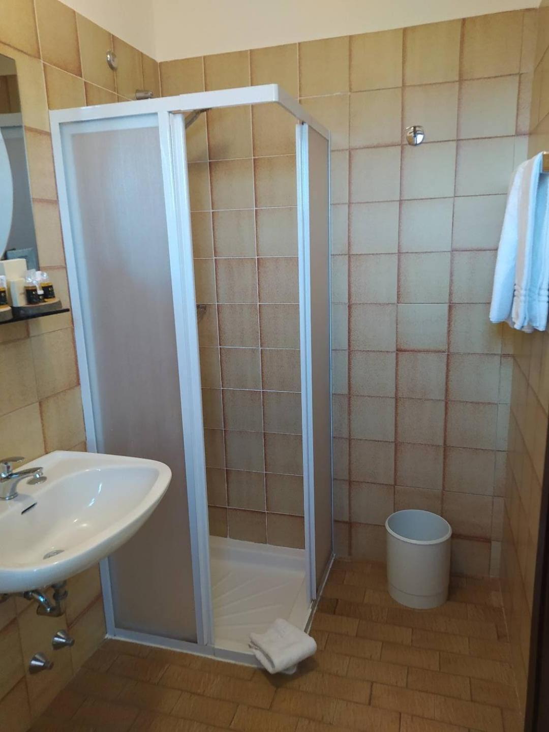 Hotel Baiardo Romagnano Sesia Екстер'єр фото