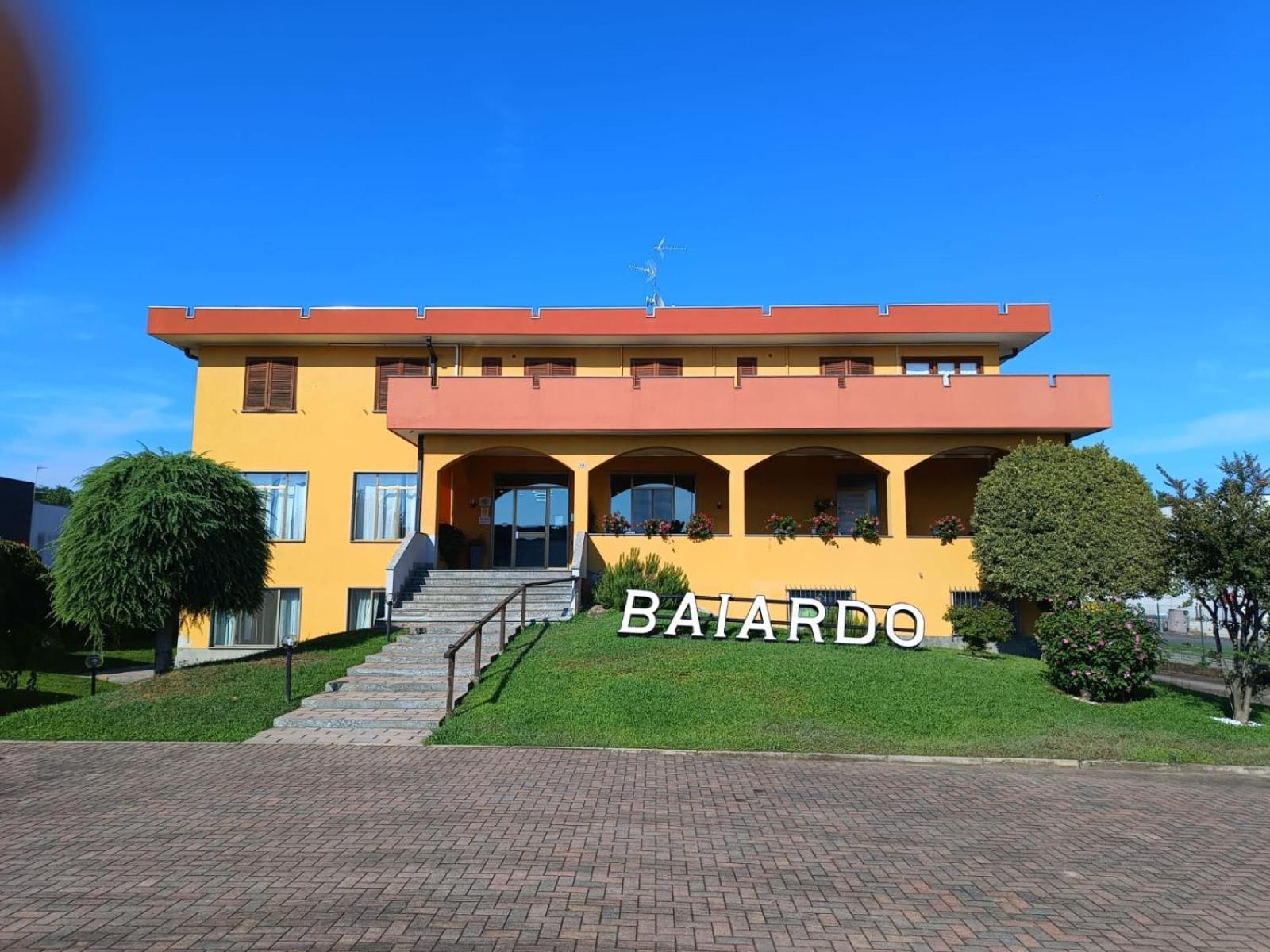 Hotel Baiardo Romagnano Sesia Екстер'єр фото