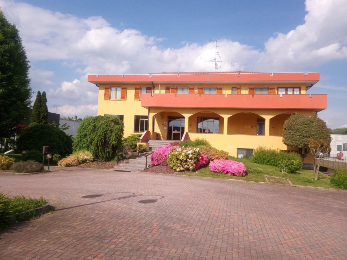 Hotel Baiardo Romagnano Sesia Екстер'єр фото